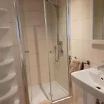 Fiore Gaestezimmer شقة