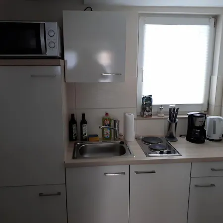 Fiore Gaestezimmer Apartament *