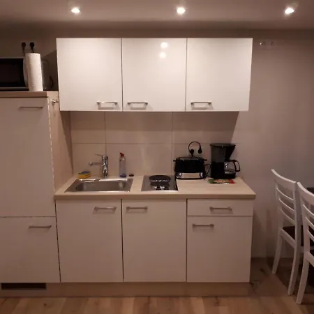 Apartment Fiore Gaestezimmer Esselbach