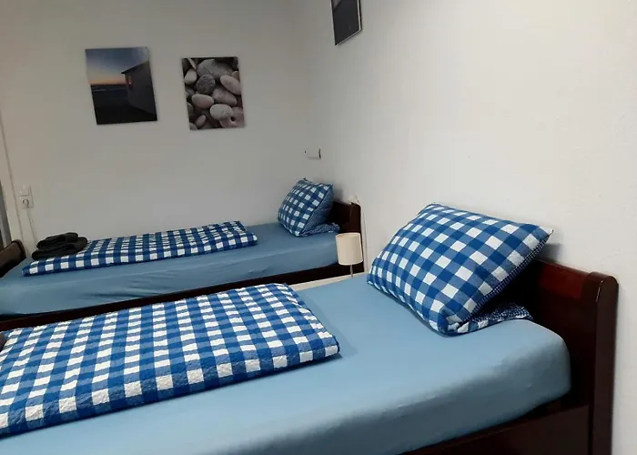 Fiore Gaestezimmer Daire Esselbach